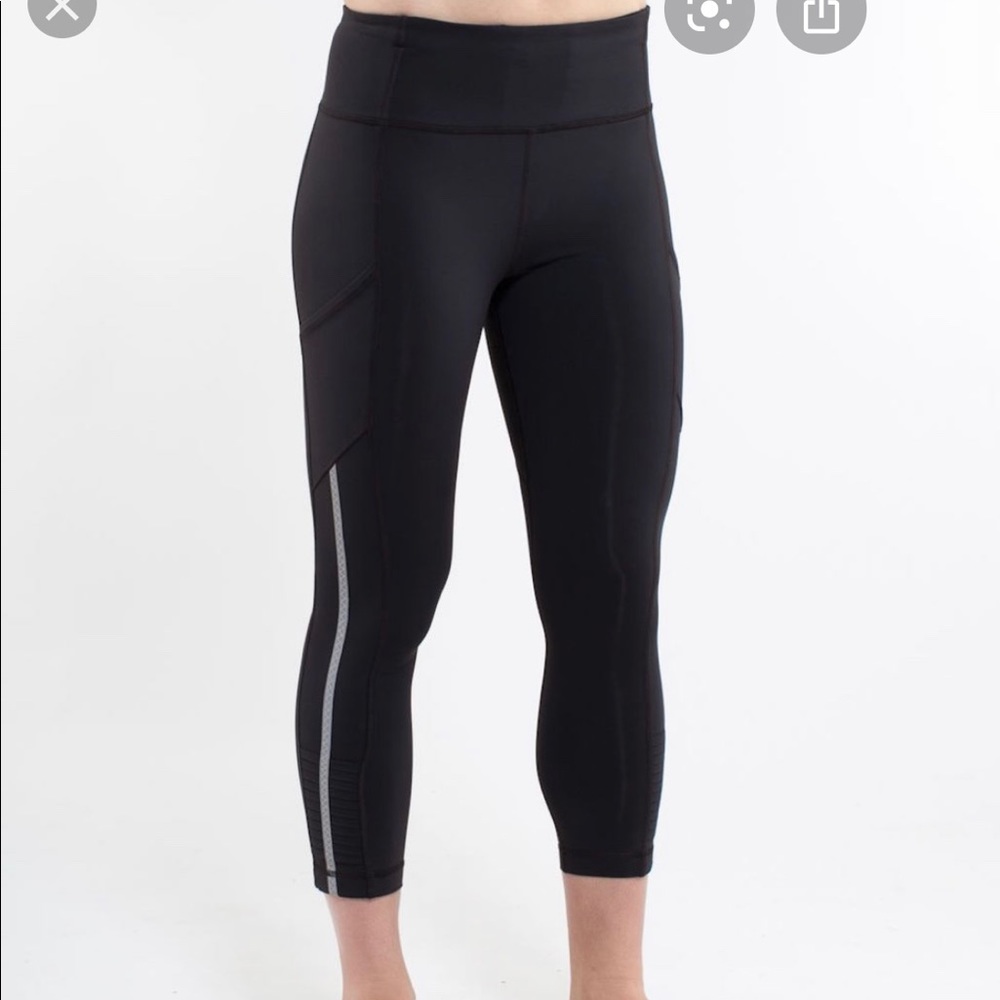 Lululemon Run: Back on Track Crop